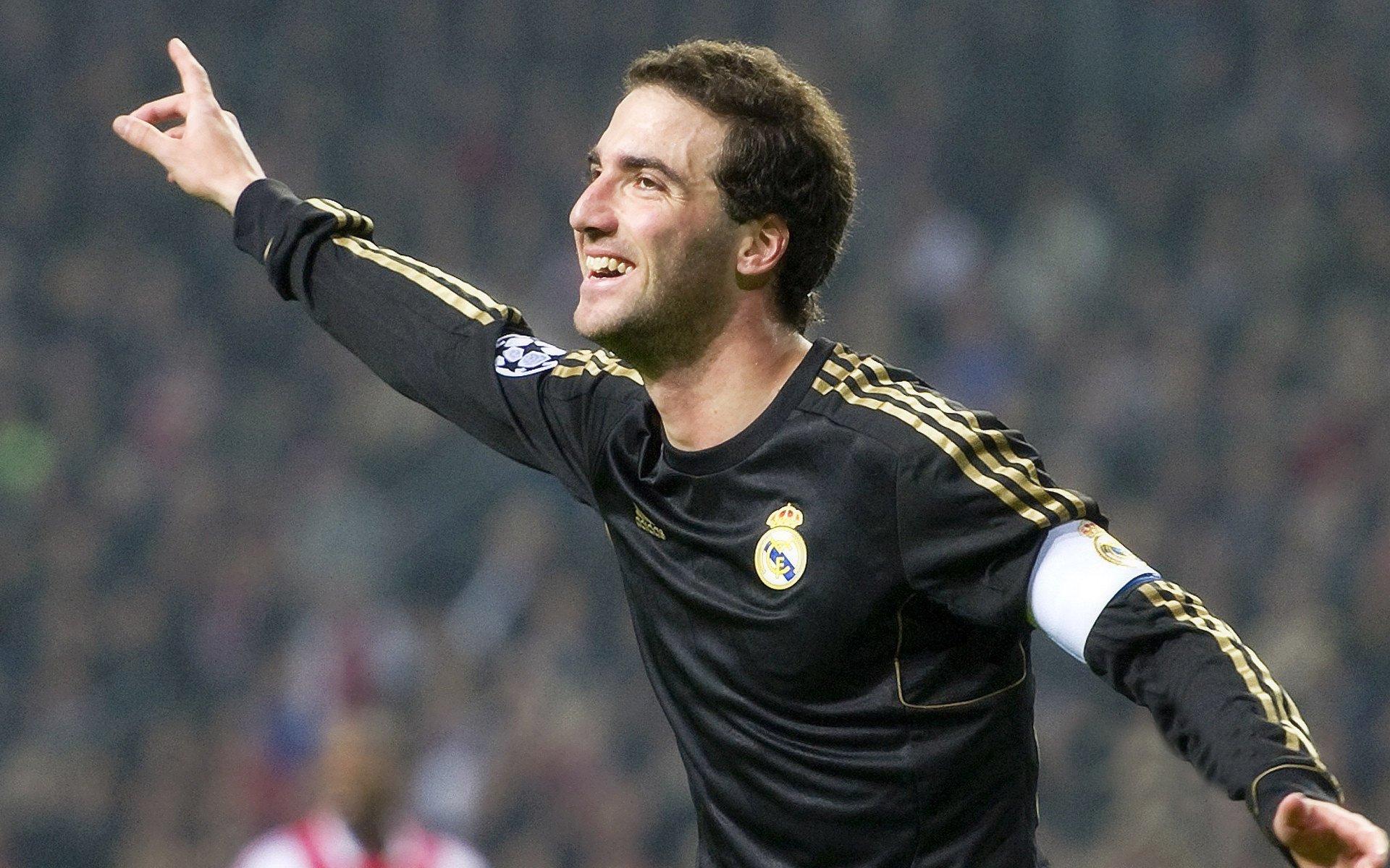 开云体育APP下载-意甲联赛中一名球员被控违规使用兴奋剂，意甲巨星