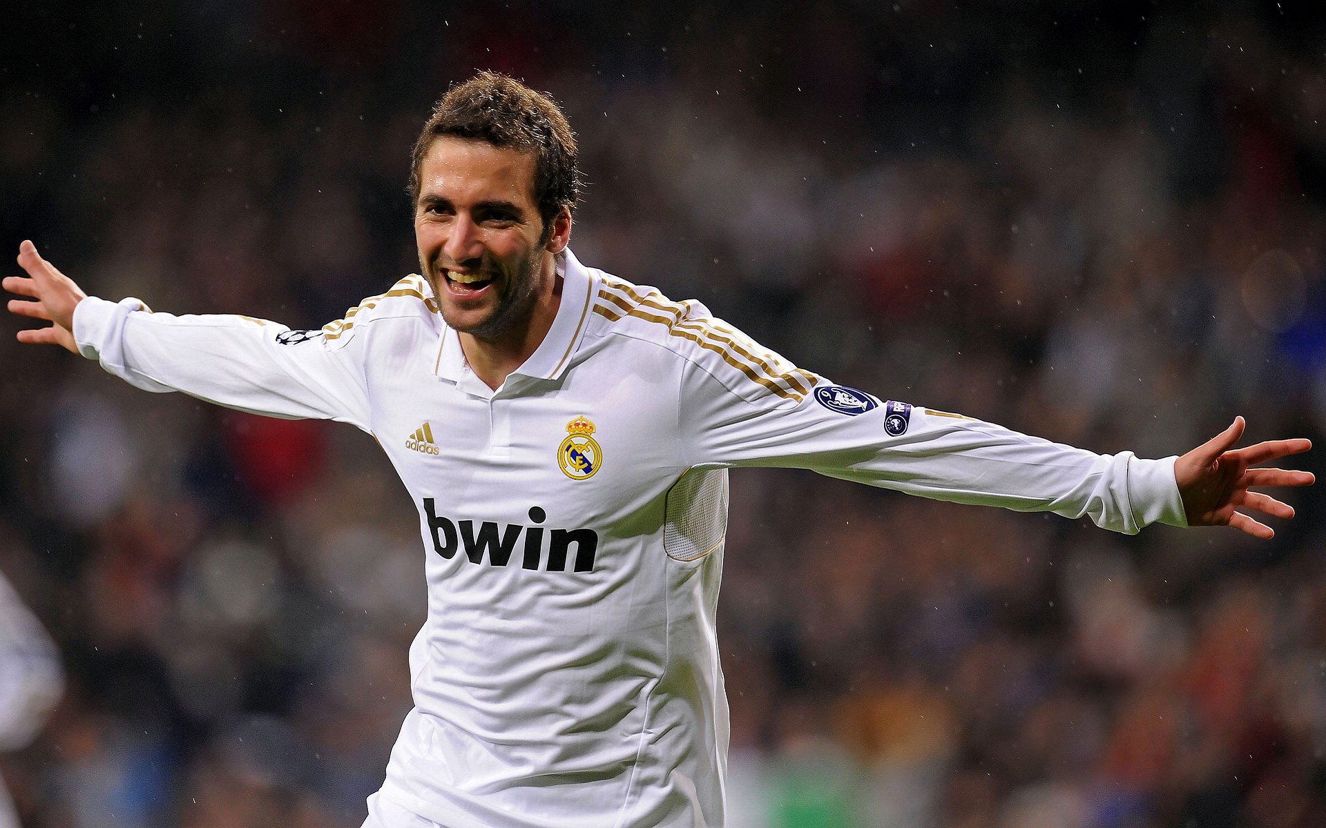 开云入口-教练组反复磨合，力图提高球队整体实力